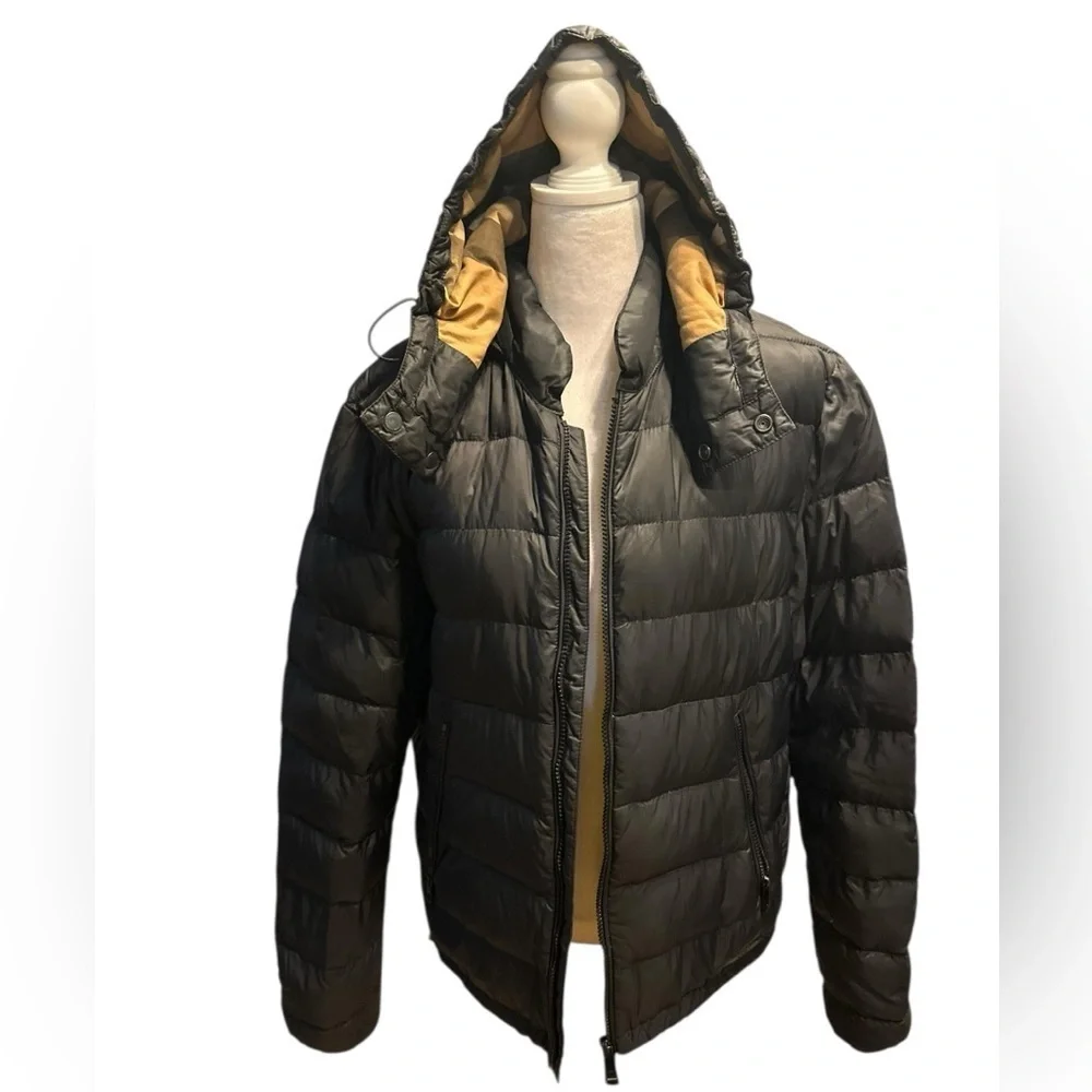 Burberry Men's Black Puffer Jacket size M